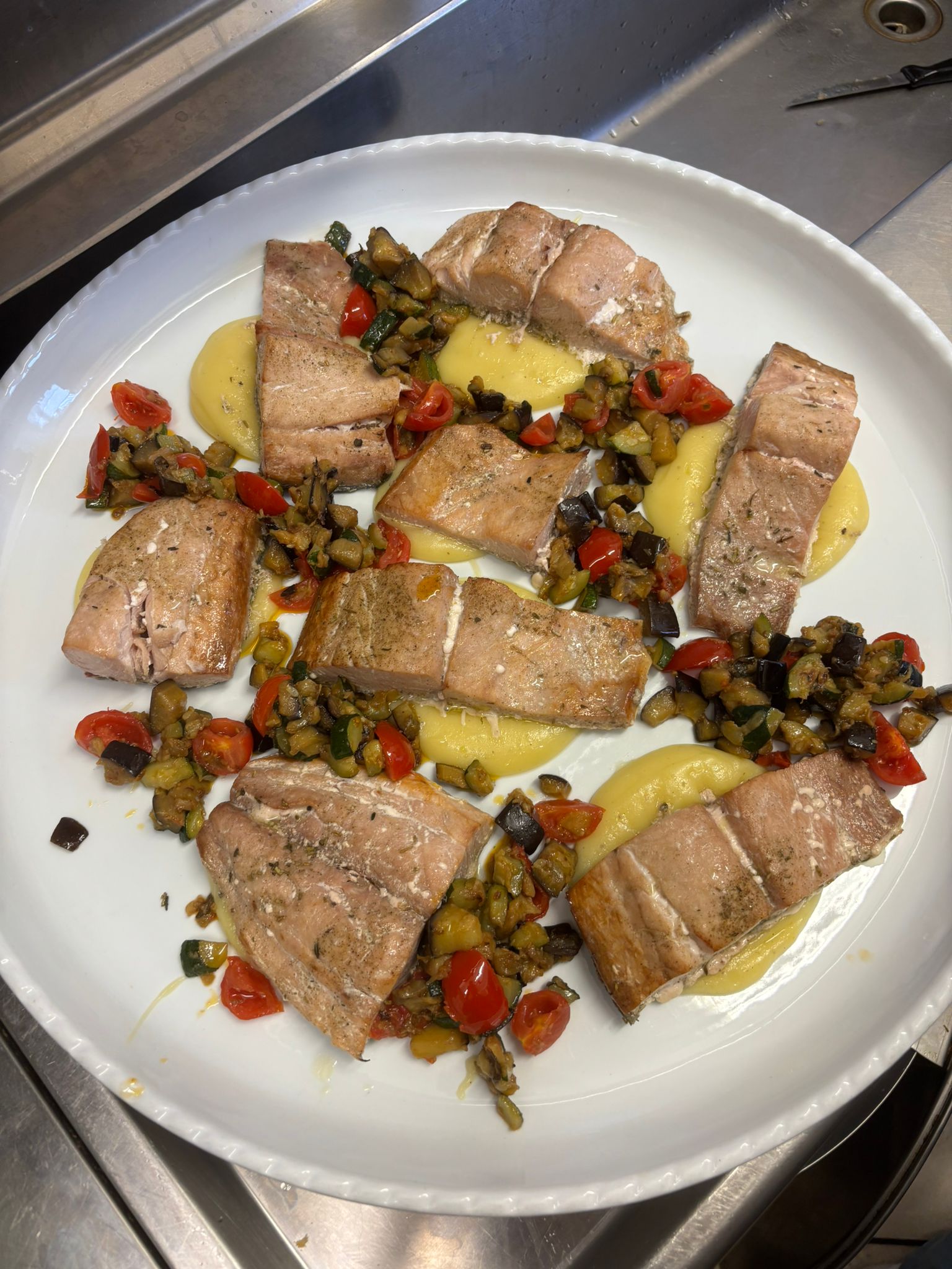 Poke bowl con pesce fresco
